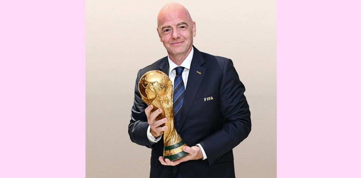 رئيس الاتحاد الدولي لكرة القدم جياني إنفانتينو يعلن إقامة كأس العالم 2034 في ‫السعودية